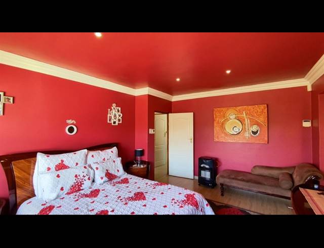 5 BEDROOM HOUSE FOR SALE IN PARKHAVEN
